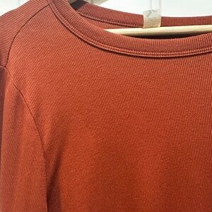 Old Navy Rust Long Sleeve Tee